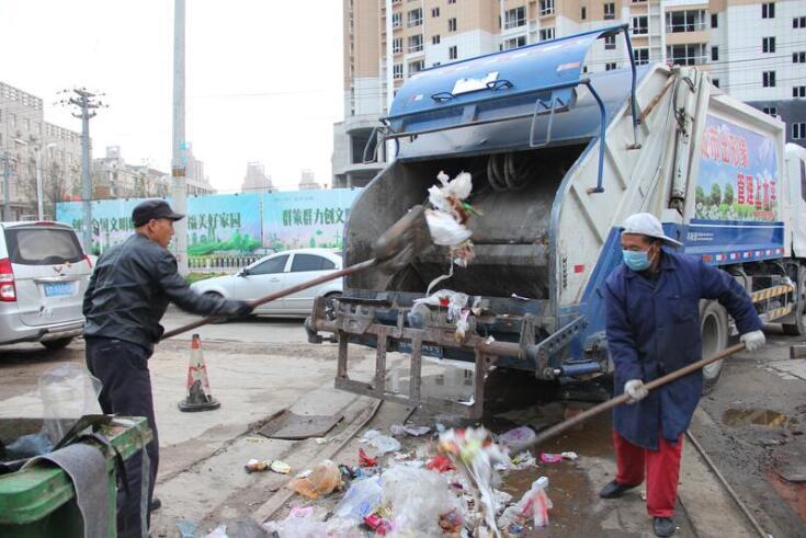 【五一】環(huán)衛(wèi)車(chē)工人的一天