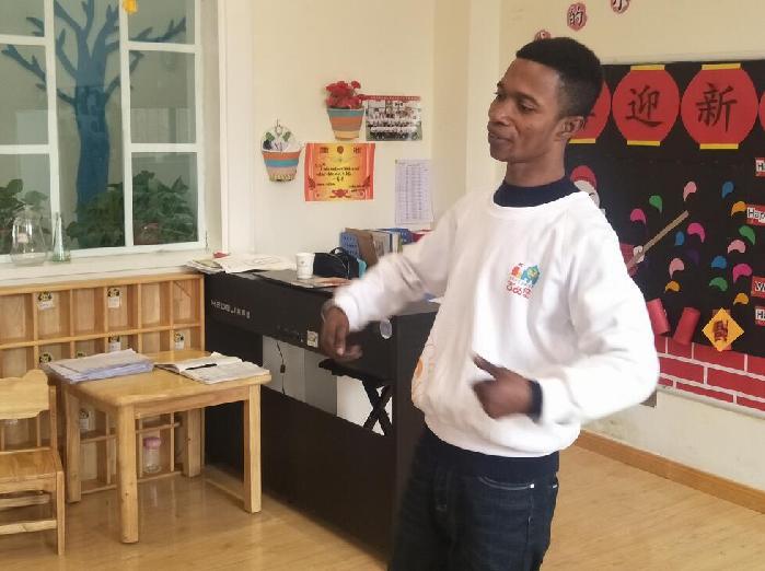 【慶陽視頻】贊！非洲小伙寫信感謝慶陽二院