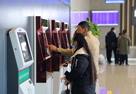 銀西高鐵慶陽(yáng)站元旦假期迎來(lái)首個(gè)客流高峰