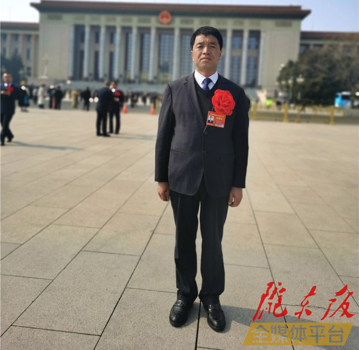 【脫貧攻堅(jiān)我來見證】讓蘋果成為鄉(xiāng)親們的“致富果”