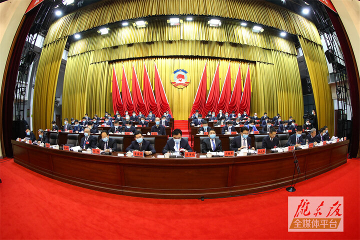 【市兩會視頻海報(bào)】努力開創(chuàng)新時代慶陽政協(xié)工作新局面，為推動慶陽老區(qū)全面振興作出新的更大貢獻(xiàn)！