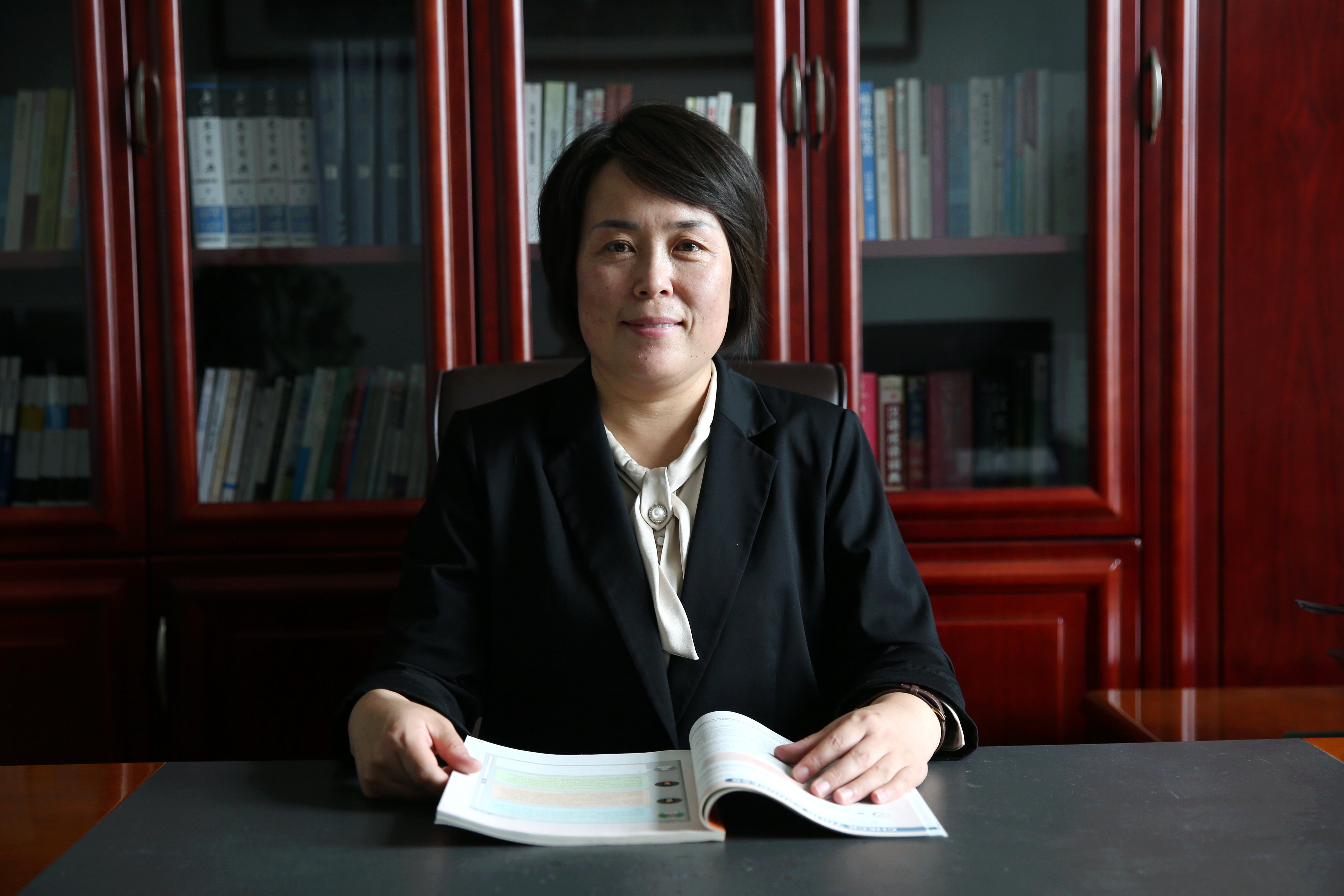 打造“卓越課程體系” 推動(dòng)學(xué)校卓越發(fā)展——訪慶陽(yáng)一中黨委書記、校長(zhǎng)宮亞妮