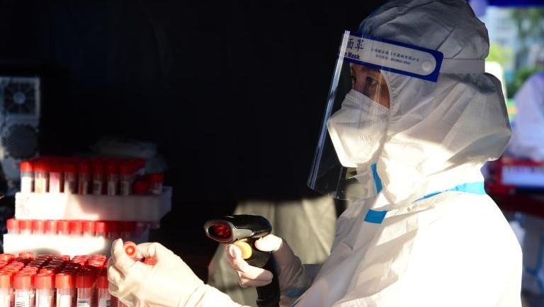 明知病毒險，偏向疫區(qū)行