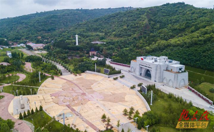 因?yàn)槟狭?，?ài)上閱讀