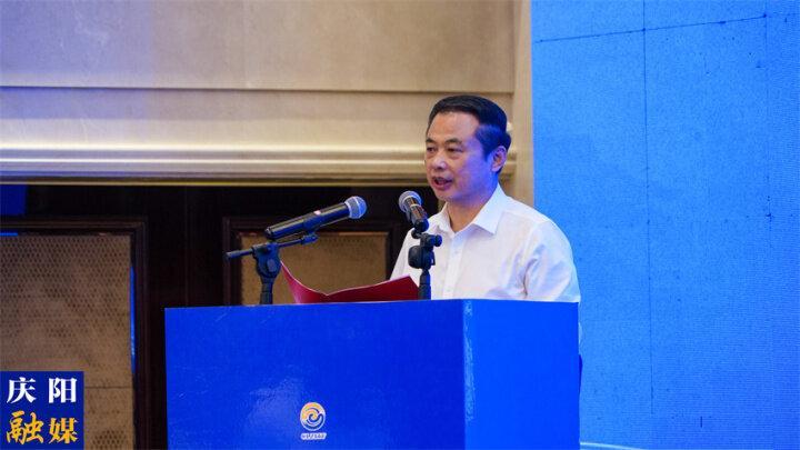 【企業(yè)代表發(fā)言】天能控股集團(tuán)黨委書記、董事長(zhǎng)張?zhí)烊?與慶陽市同心同向同力共同譜寫合作共贏發(fā)展新篇章