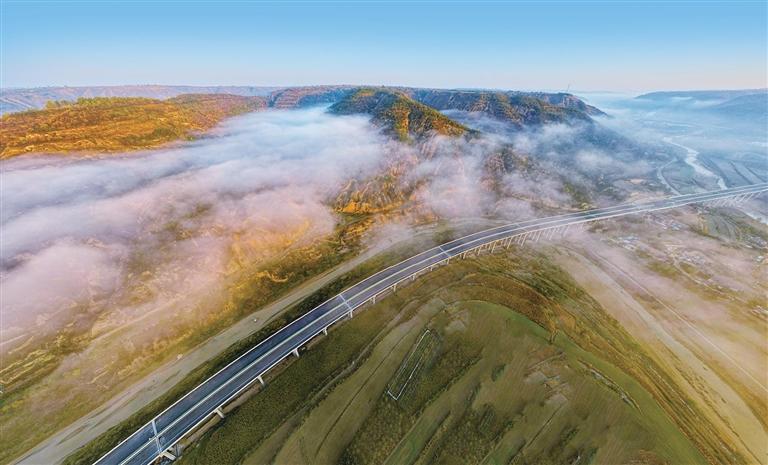 奮楫篤行促跨越 昂首闊步譜新篇——慶陽(yáng)市2023年經(jīng)濟(jì)社會(huì)高質(zhì)量發(fā)展綜述