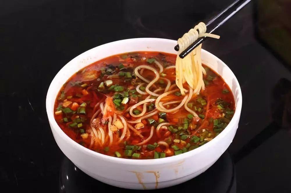 吃完天水麻辣燙？下一站，慶陽饸饹面！