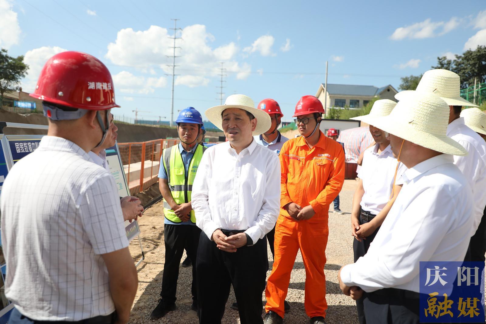 周繼軍在調(diào)研“東數(shù)西算”工程重點項目建設(shè)情況時強(qiáng)調(diào) 爭分奪秒 大干快上 推動重大項目建設(shè)提速提質(zhì)提效