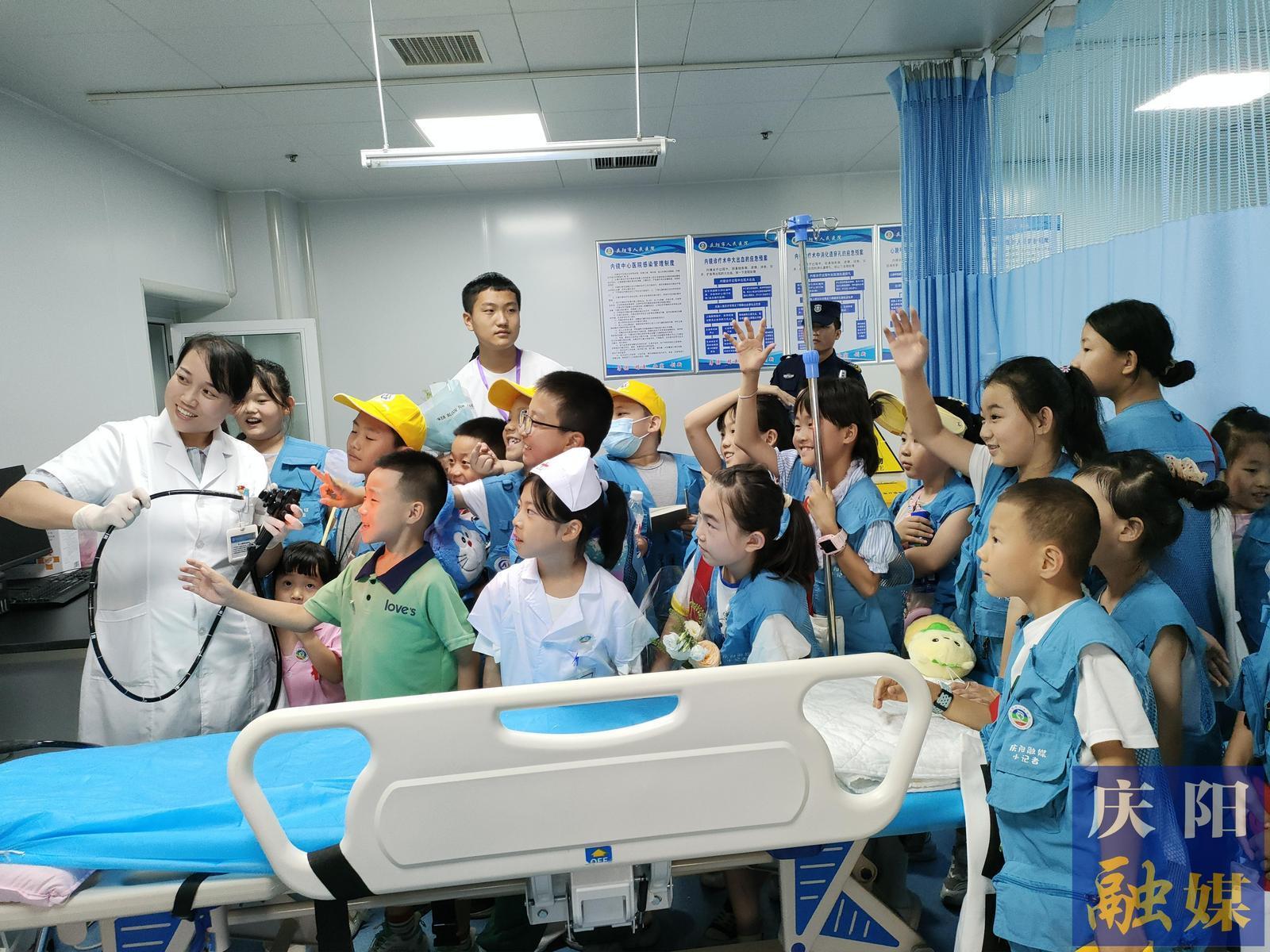 致敬醫(yī)師節(jié)！小記者職業(yè)體驗(yàn)之“我是小小醫(yī)生”