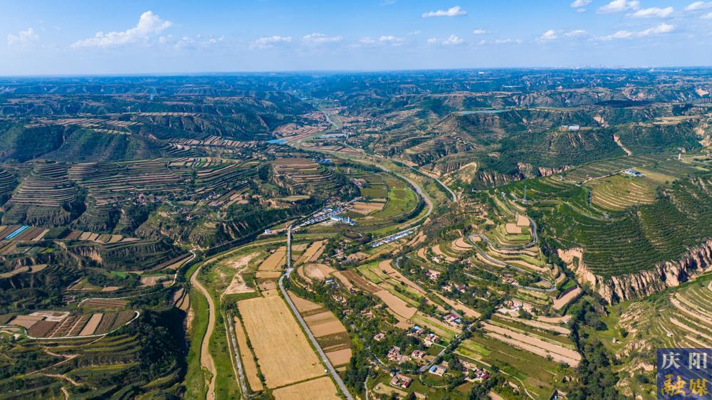 【攝影報(bào)道】西峰區(qū)顯勝鄉(xiāng)毛寺村：農(nóng)文旅融合繪就鄉(xiāng)村振興新畫卷