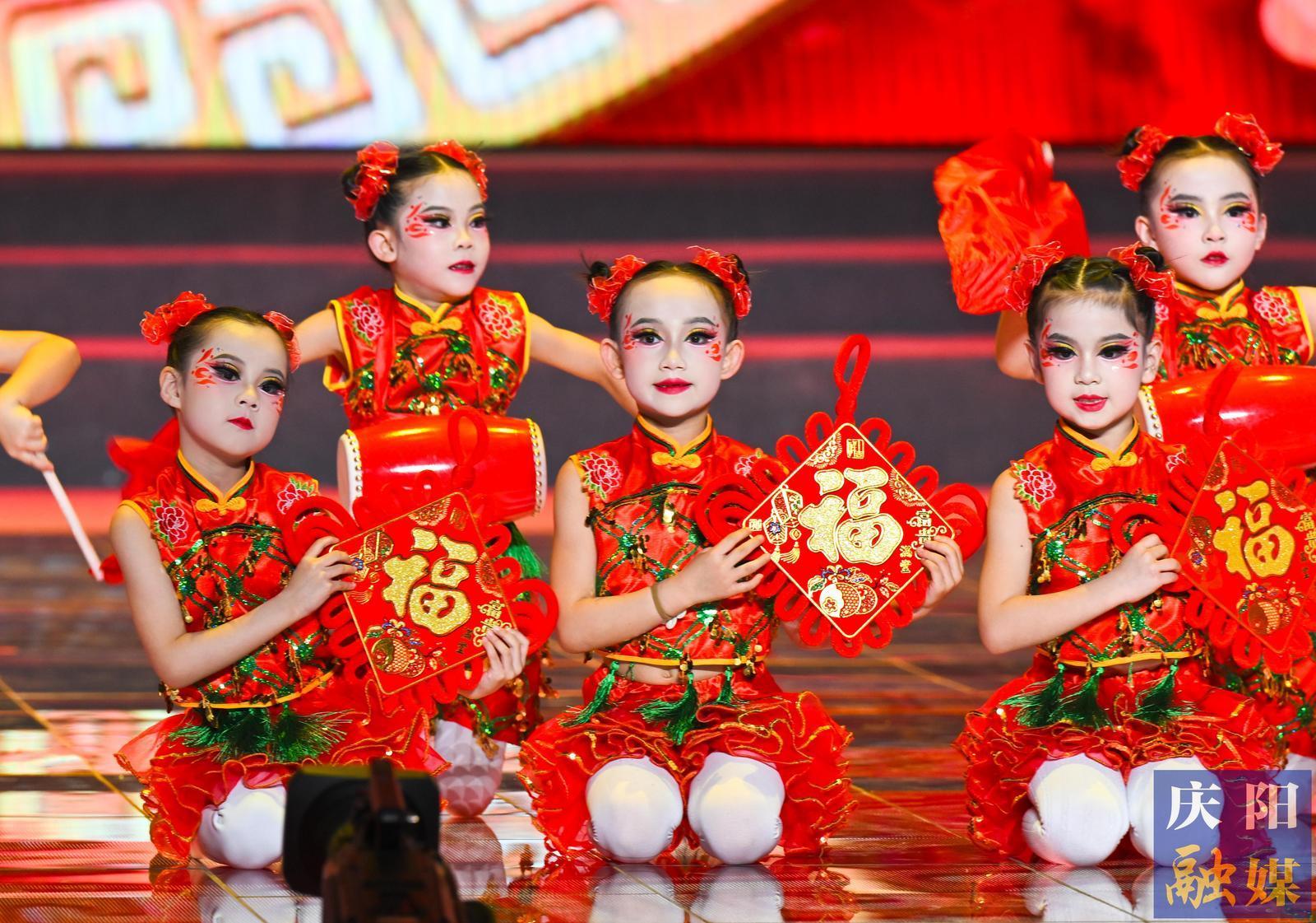 【攝影報(bào)道】“大劇院之春”2025慶陽市少兒春晚（第五場）舉行