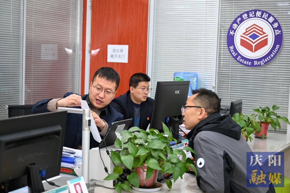 【攝影報(bào)道】新春開工第一天，慶陽市各行各業(yè)元?dú)鉂M滿啟新程