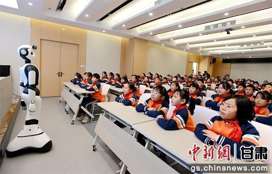 中新網(wǎng)甘肅周周見(jiàn) | 甘肅探索DeepSeek人工智能多領(lǐng)域應(yīng)用