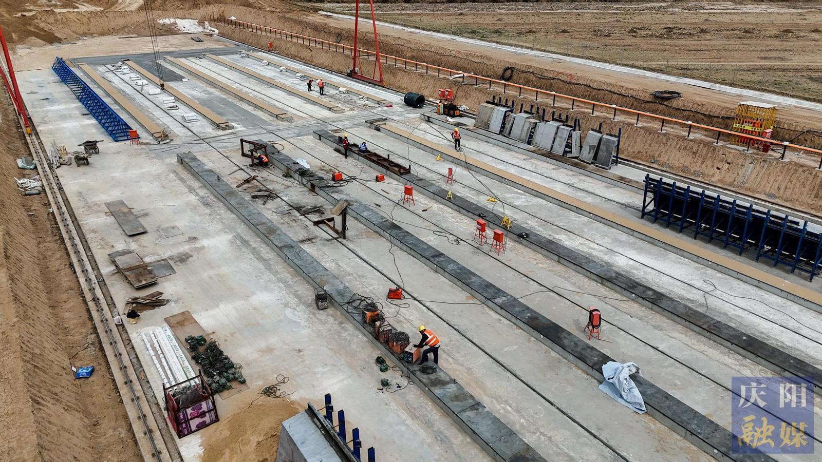 【攝影報道】慶陽東繞城公路控制性工程小崆峒特大橋完成引橋下構