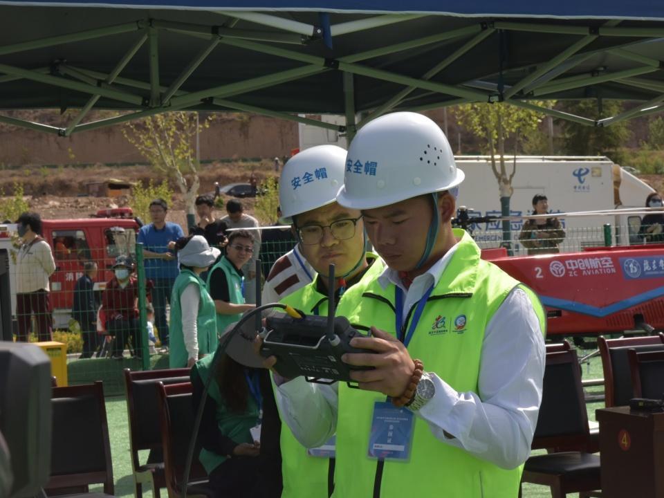 2025數(shù)字中國創(chuàng)新大賽·低空經(jīng)濟賽道·特別報道丨低空機遇，翼決高下！應急響應實戰(zhàn)演練在鎮(zhèn)原啟動