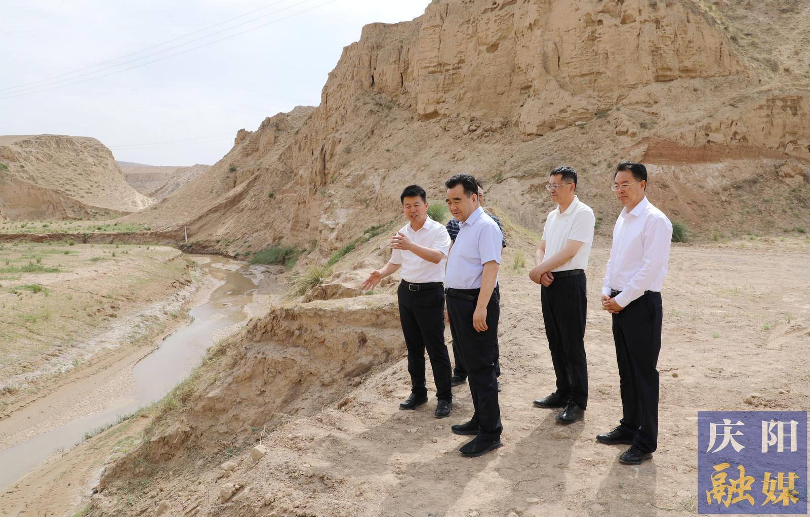 黃澤元在調(diào)研鹽環(huán)定揚(yáng)黃工程運(yùn)行情況時(shí)強(qiáng)調(diào) 不斷提升水資源調(diào)配和保障能力 讓黃河水更好造福老區(qū)人民群眾