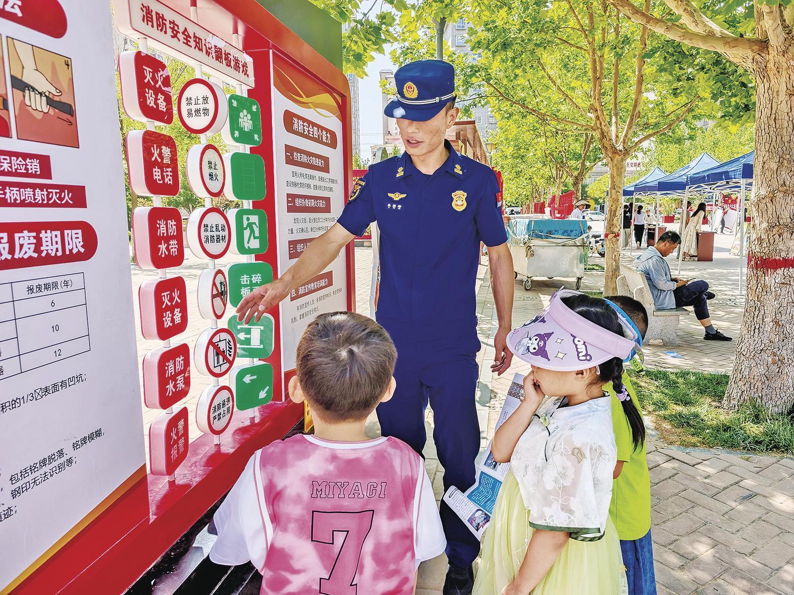 鎮(zhèn)原縣安委辦聯(lián)合相關(guān)部門開展“安全宣傳咨詢?nèi)铡被顒?>

                        <div   id=