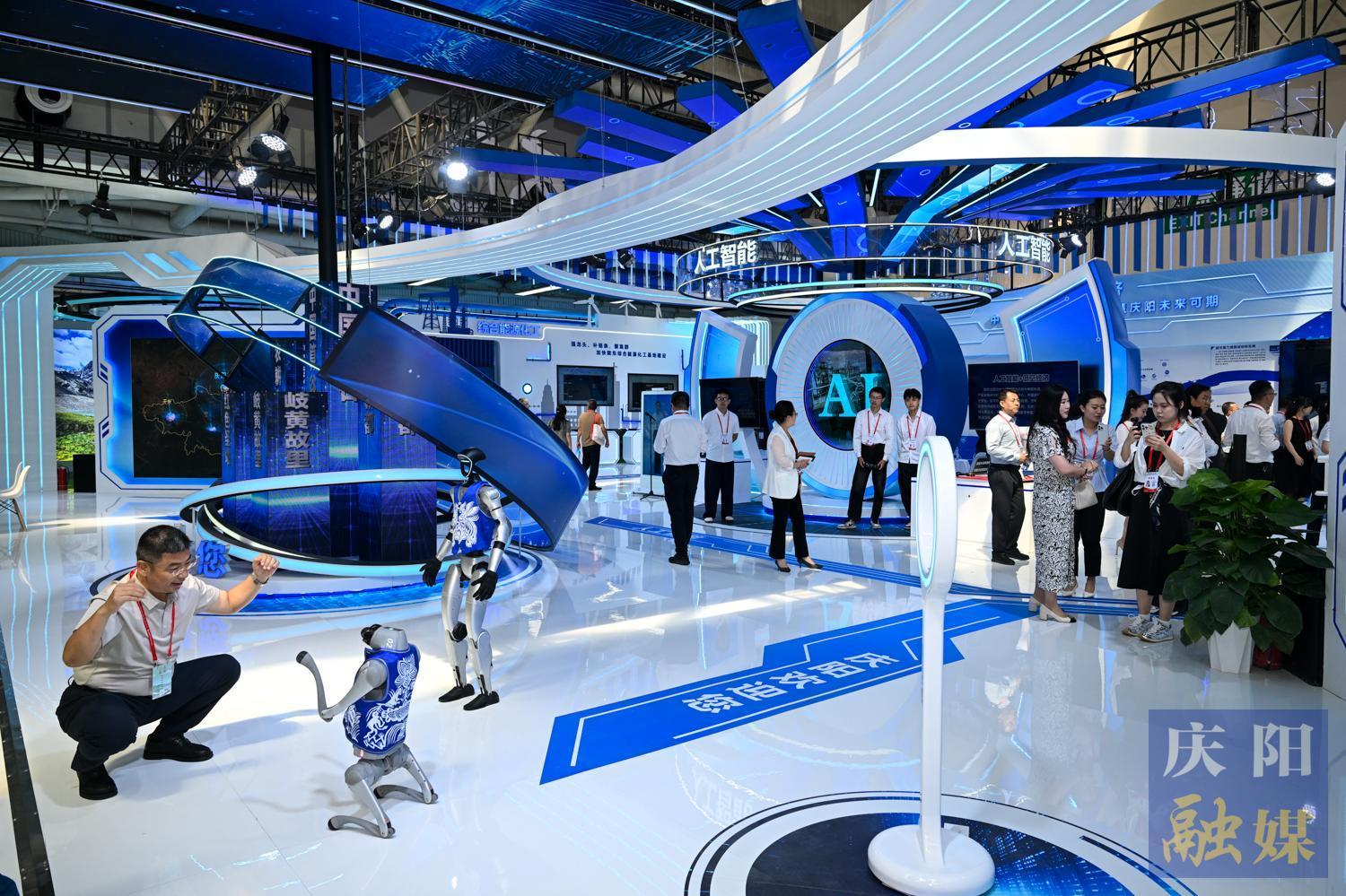 【攝影報(bào)道】第三十一屆蘭洽會：14市州亮“家底”，非遺文創(chuàng)煥新姿