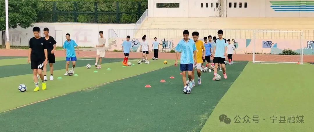 天津市河?xùn)|區(qū)與甘肅省寧縣青少年足球協(xié)作交流項目啟動