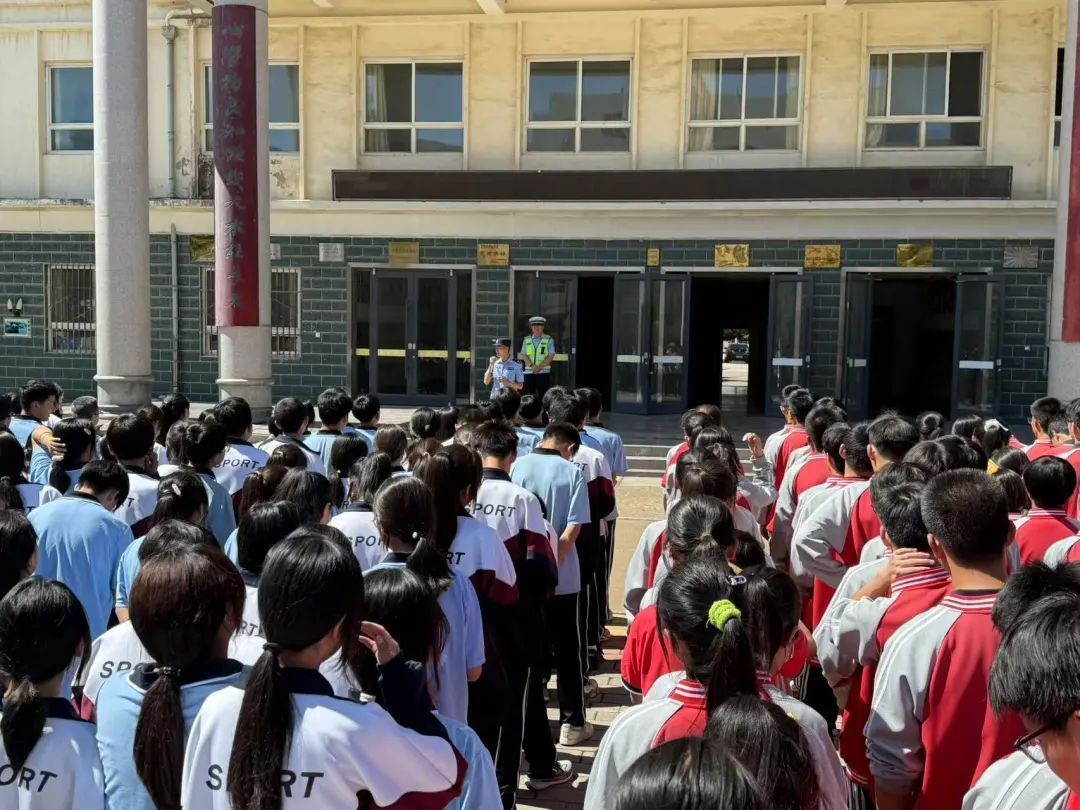 鎮(zhèn)原公安：“三管齊下”打造校園安全防護網(wǎng)