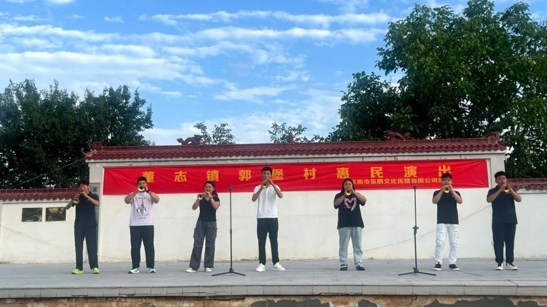 【移風(fēng)易俗倡新風(fēng)】西峰區(qū)開展“移風(fēng)易俗倡新風(fēng)”文化惠民進(jìn)鄉(xiāng)村活動