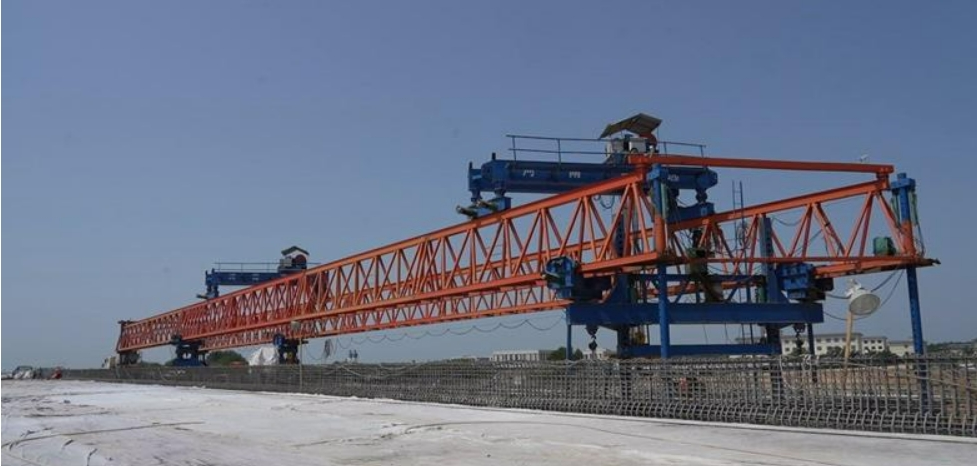 【項目建設進行時】G244線慶陽過境段公路項目彭原互通大橋?qū)⒂?月中旬達到通車條件