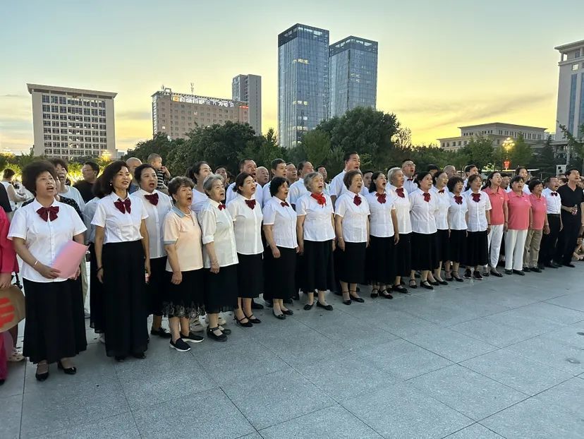 西峰區(qū)：嘹亮歌聲深情獻(xiàn)禮“八一”建軍節(jié)
