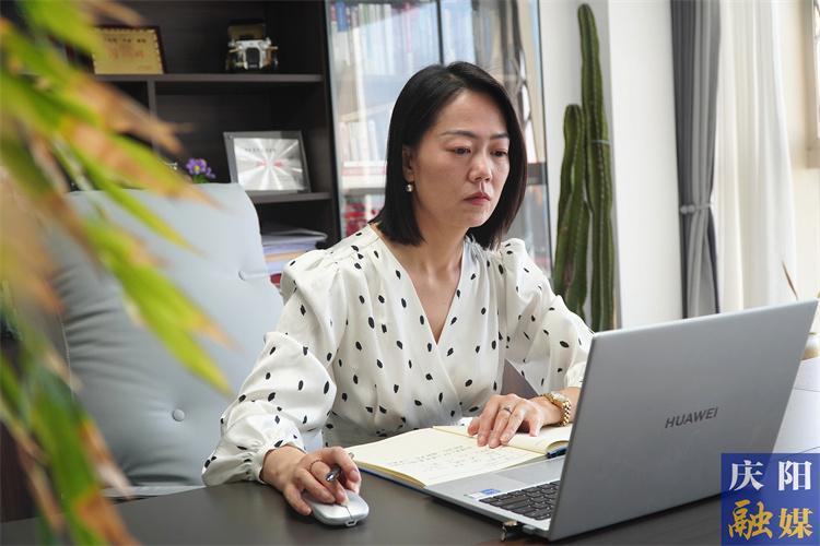 【新?lián)?dāng) 新作為 政協(xié)委員在行動(dòng)】閆琳：巾幗律師綻芳華  履職盡責(zé)顯擔(dān)當(dāng)