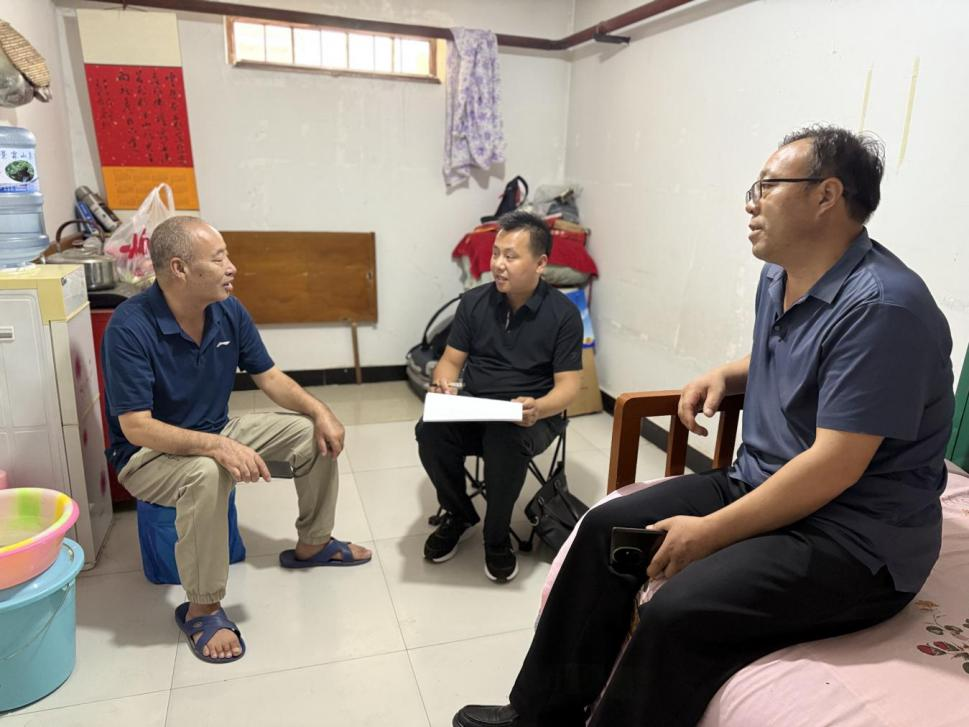 情系僑眷送關(guān)愛走訪慰問聚僑心——鎮(zhèn)原縣委統(tǒng)戰(zhàn)部、縣僑聯(lián)小組開展困難僑眷走訪慰問活動