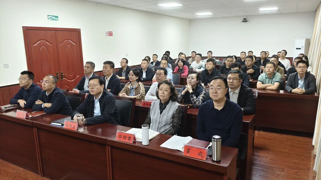 慶城縣黨員干部群眾收看紀念中國人民抗日戰(zhàn)爭暨世界反法西斯戰(zhàn)爭勝利80周年大會盛況