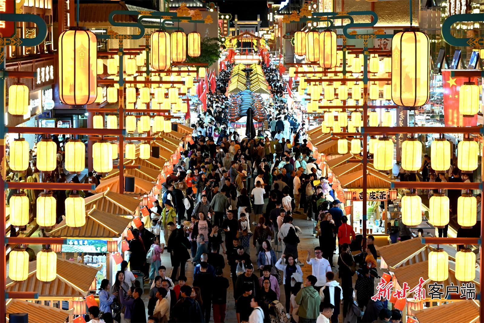 煙火氣十足，文化味濃郁 八方游客在隴原沉浸式體驗(yàn)西北的“詩與遠(yuǎn)方”