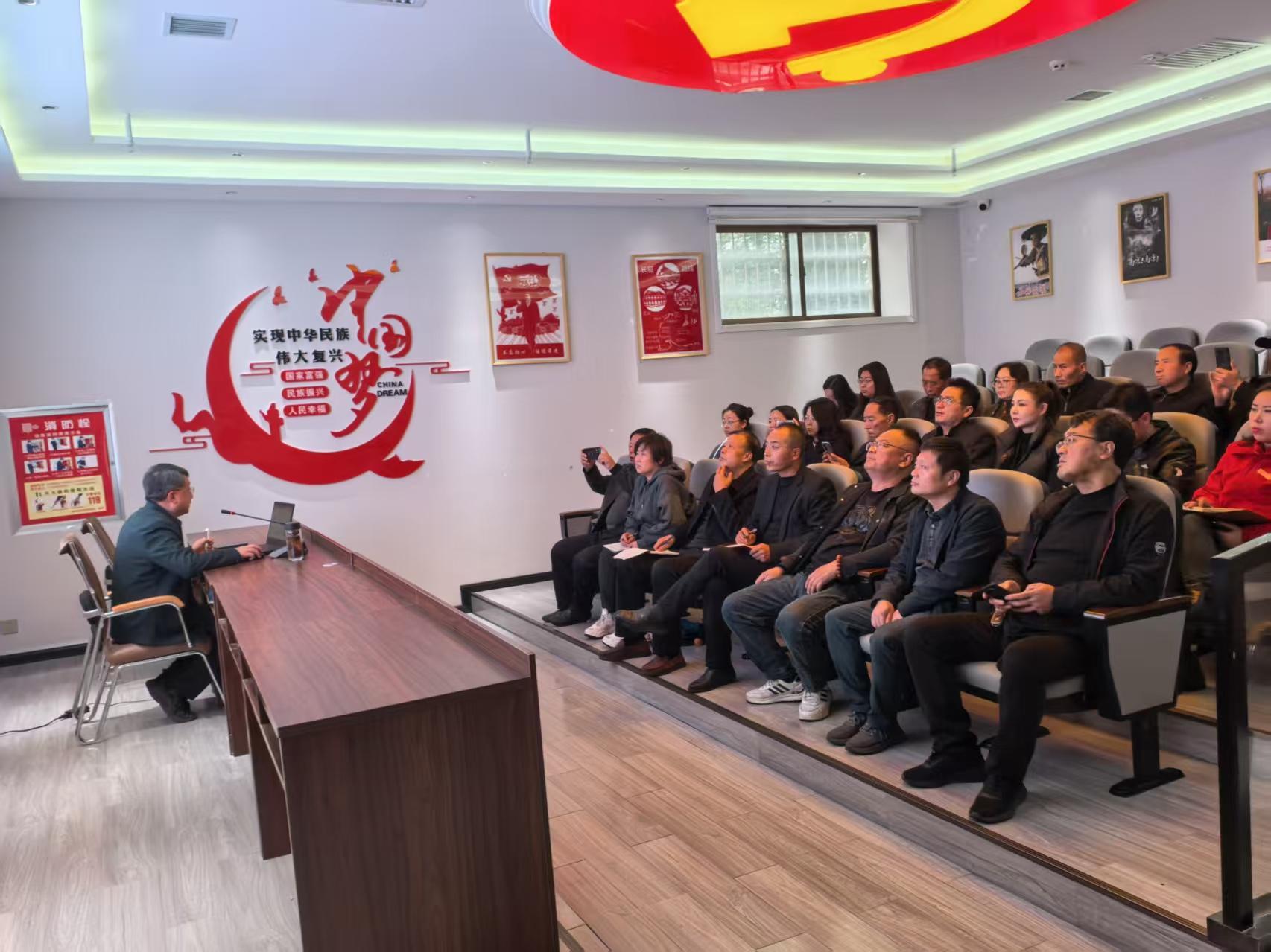 慶陽市建管局黨支部開展“結對共建進社區(qū) 宣講服務暖民心”志愿服務活動