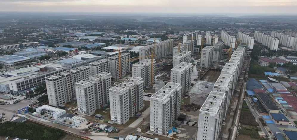 【項(xiàng)目建設(shè)進(jìn)行時(shí)】彭原鎮(zhèn)失地農(nóng)民安置小區(qū)（惠峰·晨曦苑）建設(shè)項(xiàng)目二次結(jié)構(gòu)施工即將完成