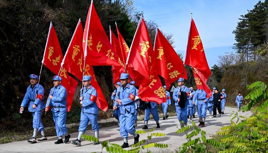 【攝影報道】慶陽舉辦“重走長征路”沉浸式體驗活動