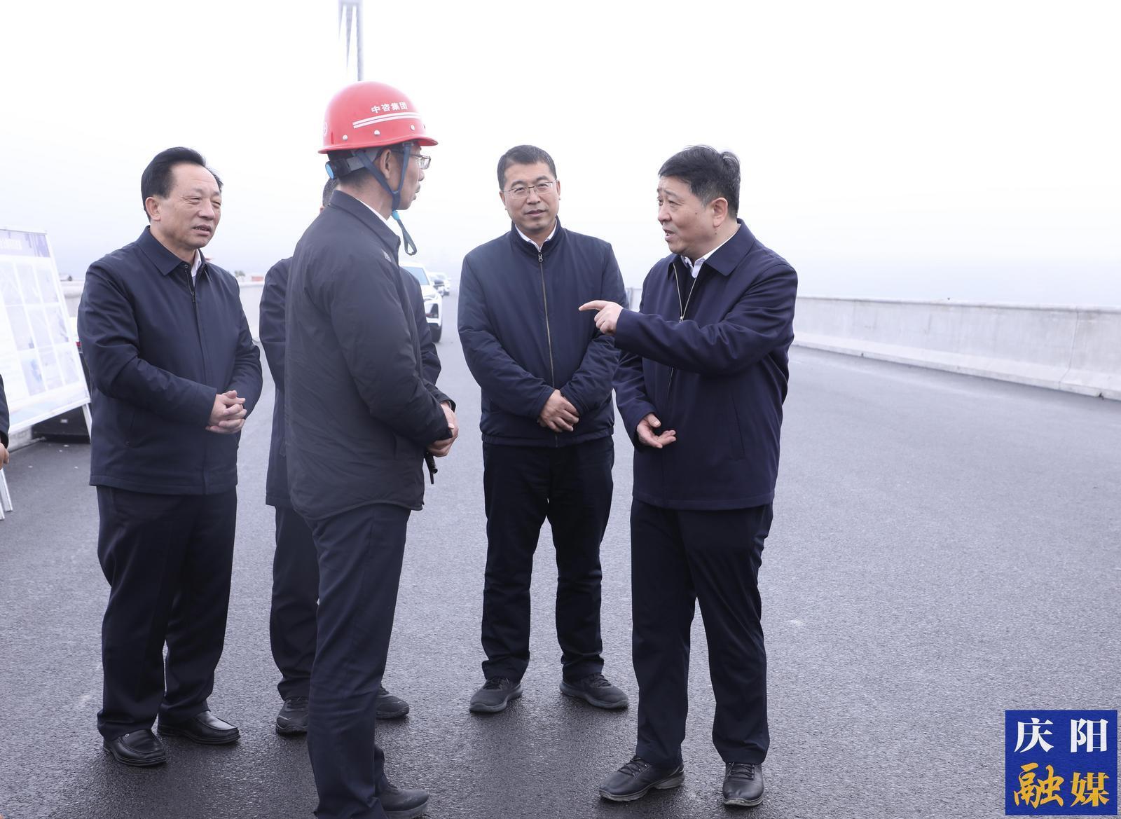 周繼軍調(diào)研重大交通項(xiàng)目建設(shè)工作