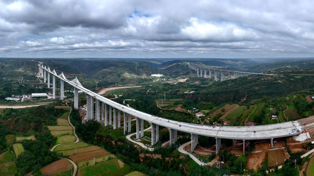 【非凡“十四五”  奮進(jìn)新慶陽】產(chǎn)業(yè)引領(lǐng)提能級 奮楫揚(yáng)帆向未來——合水縣“十四五”高質(zhì)量發(fā)展綜述