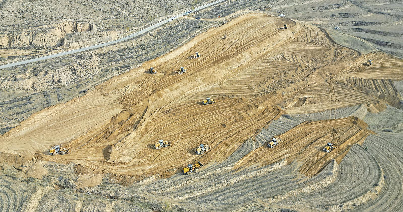 《隴東報(bào)》特刊·鄉(xiāng)村振興｜沃土生金 林下淘金——慶陽造良田推良法讓農(nóng)民腰包鼓起來