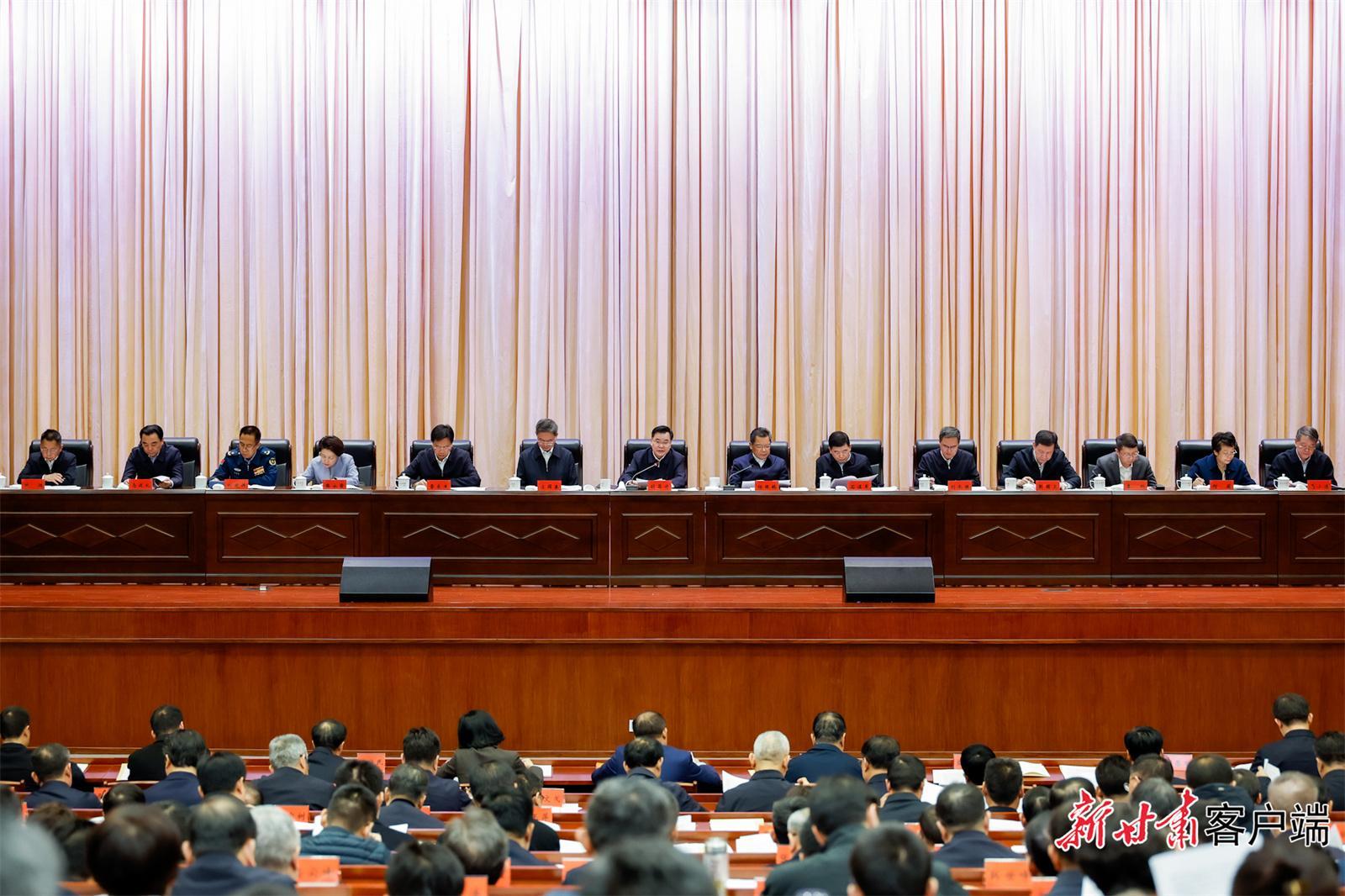 胡昌升在省委全面依法治省工作會(huì)議上強(qiáng)調(diào) 深入學(xué)習(xí)貫徹習(xí)近平法治思想 以法治護(hù)航高質(zhì)量發(fā)展和高品質(zhì)生活 任振鶴主持 莊國(guó)泰石謀軍出席