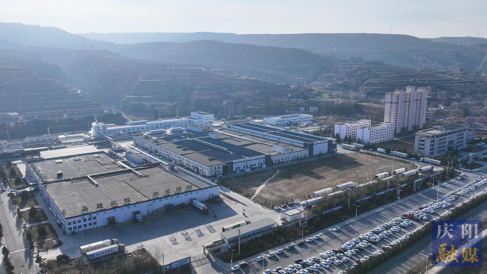 非凡“十四五”奮進(jìn)新慶陽 | 圣越農(nóng)牧：全產(chǎn)業(yè)鏈發(fā)力 打造隴東白羽肉雞產(chǎn)業(yè)新高地