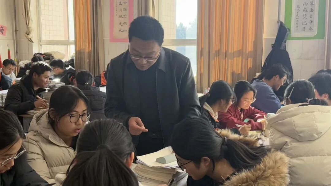 【正寧一中·提質(zhì)先鋒】范海濤：以愛育愛 用責任托舉成長