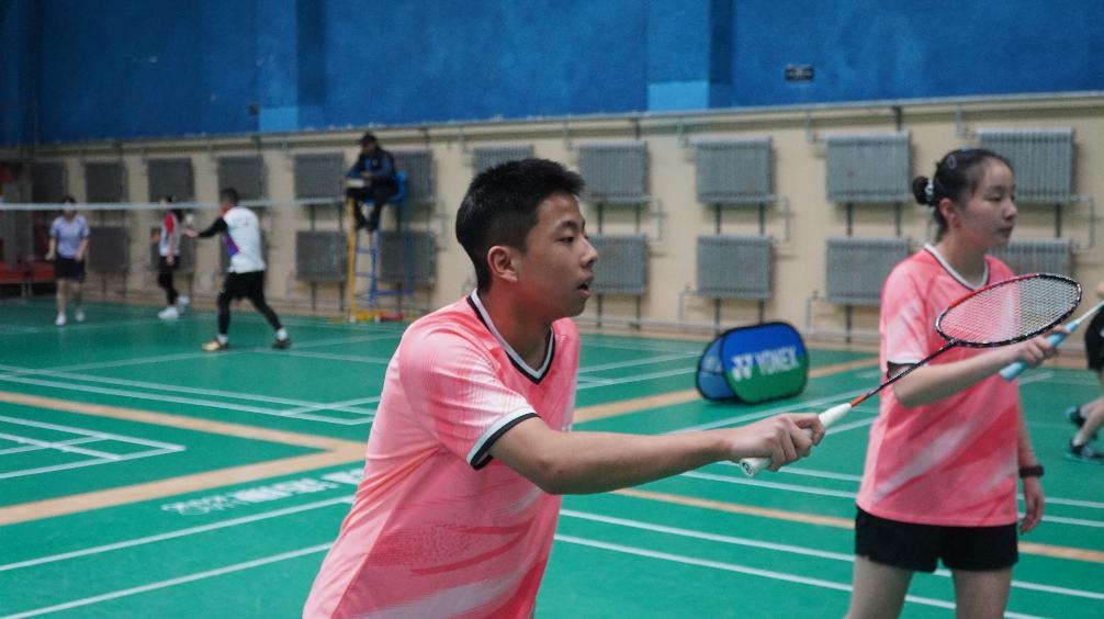 慶陽市2025年羽毛球聯(lián)賽第四季“精英世家體育-奧安康杯”羽毛球混合團體邀請賽舉行