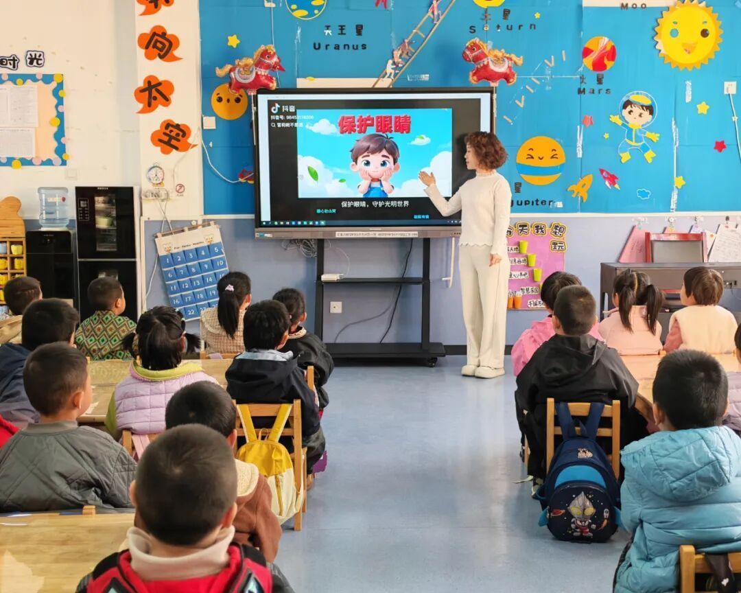 寧縣縣城新區(qū)第二幼兒園開展“愛眼護眼 ‘睛’彩童年”近視防控主題活動