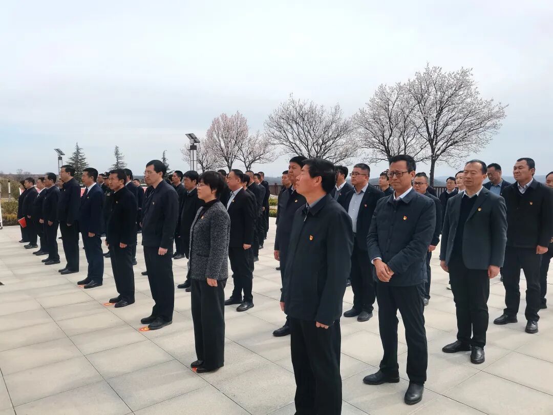 正寧縣“開展追思革命先輩·傳承紅色基因”主題黨日活動