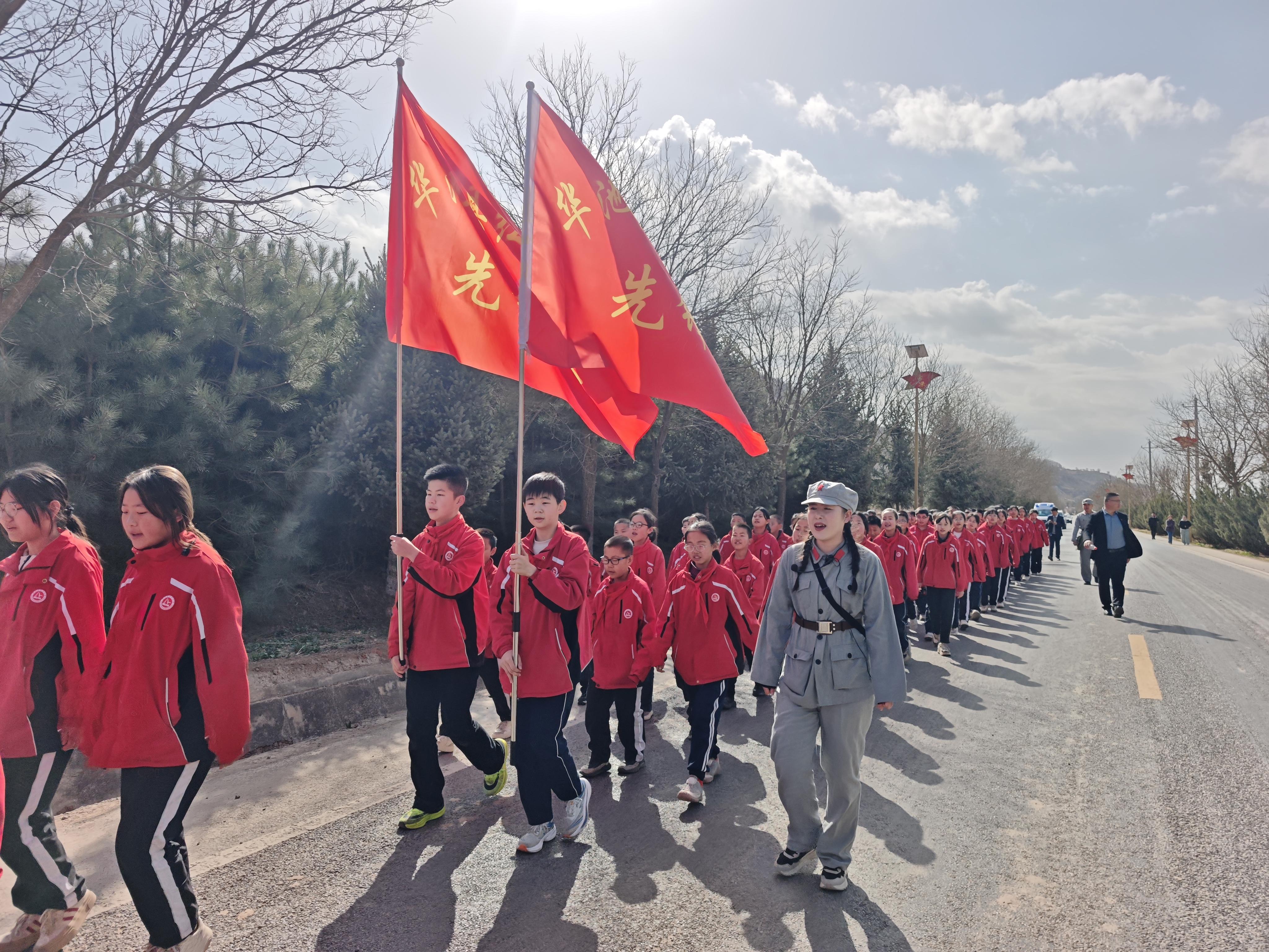 “實(shí)景+實(shí)物+沉浸體驗(yàn)”—— 華池南梁打造紅色教育新范式