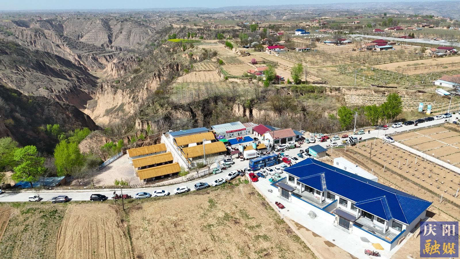 【攝影報(bào)道】慶城縣2026年“戲曲進(jìn)鄉(xiāng)村”惠民演出走進(jìn)赤城鎮(zhèn)