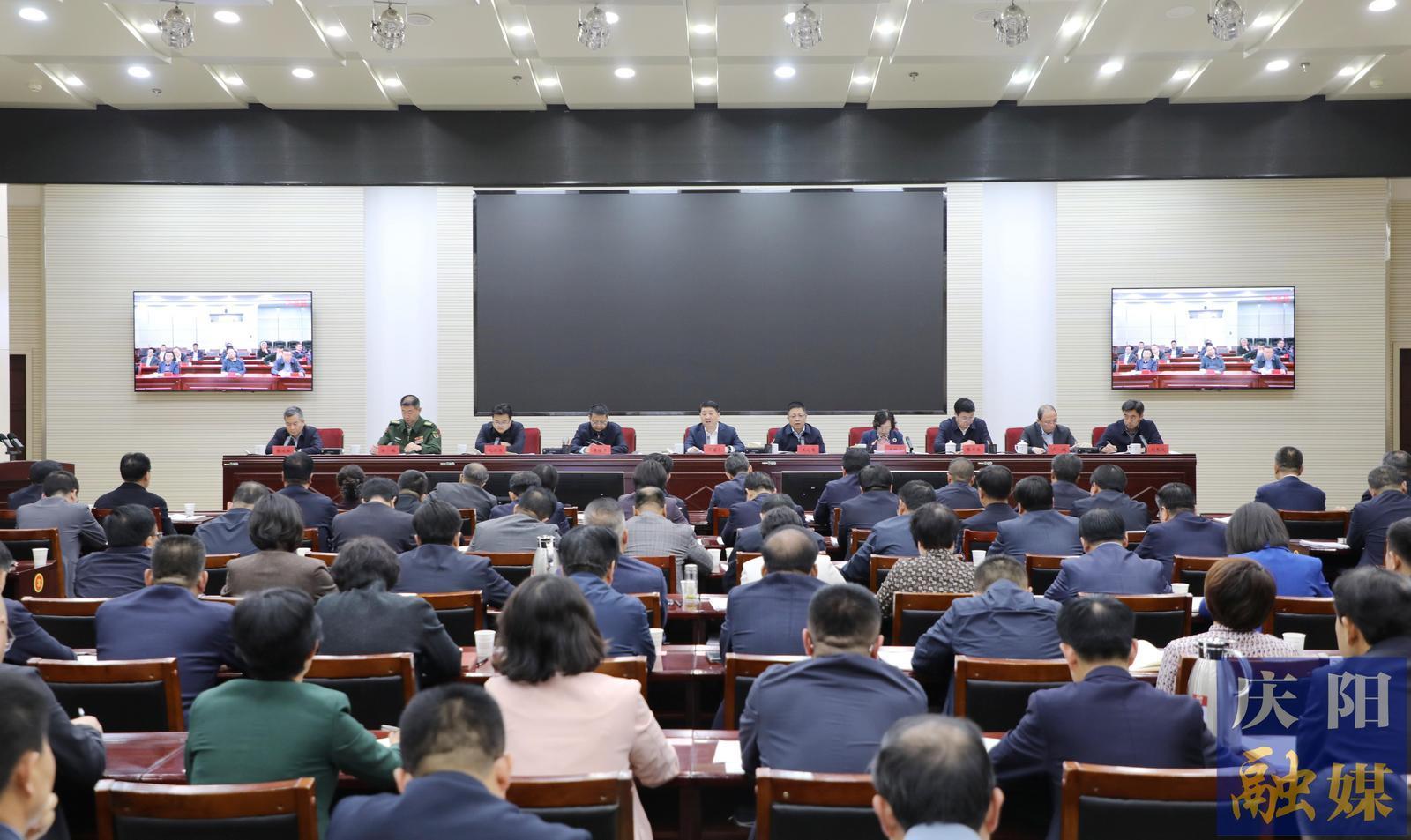 周繼軍在2025年度市管領(lǐng)導(dǎo)班子和領(lǐng)導(dǎo)干部考核講評(píng)會(huì)議上強(qiáng)調(diào) 真正實(shí)現(xiàn)考核顯優(yōu)劣定上下出活力 確保有為者有位優(yōu)秀者優(yōu)先吃苦者吃香