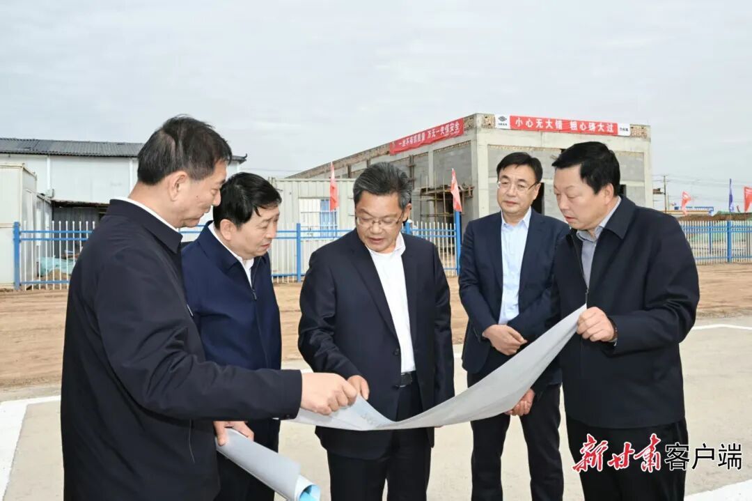 任振鶴在慶陽(yáng)市調(diào)研