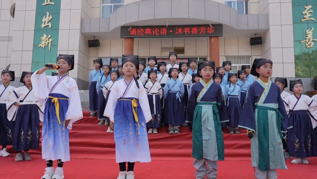 書香潤校園 閱讀伴成長 ——華池縣各學(xué)校開展世界讀書日系列活動
