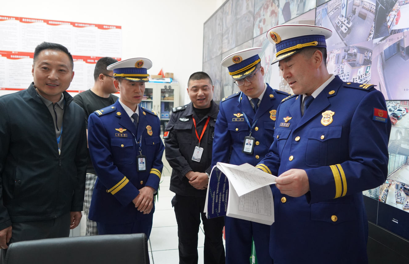 慶陽(yáng)市消防救援支隊(duì)主官帶隊(duì)開展“五一”節(jié)前消防安全檢查